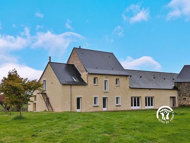 DOMAINE DU TRÈFLE, GÎTE 12 PERSONNES