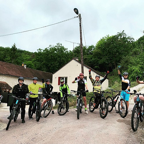 FAFB4D20-23E6-4CA2-8861-CACAF57BED12