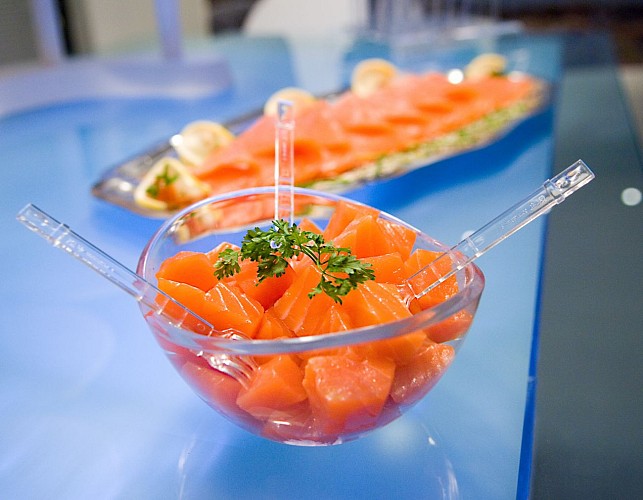 Dès de saumon fumé