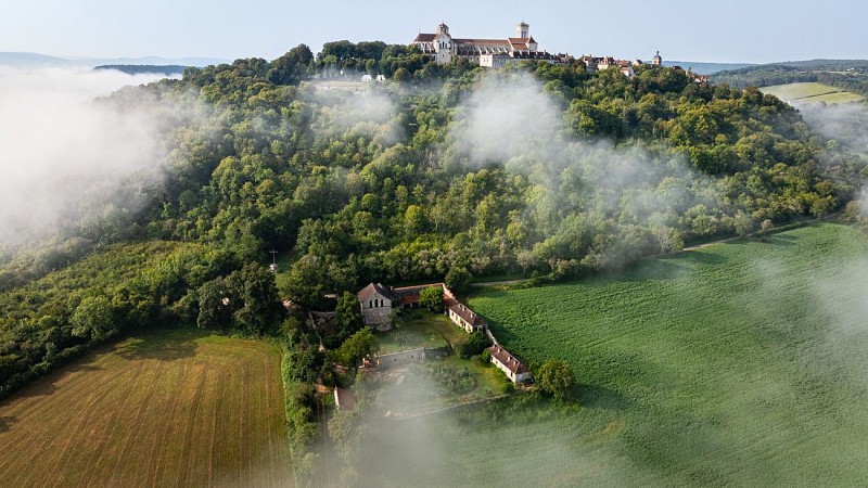 Vue sur la colline de Vézelay et La Cordelle