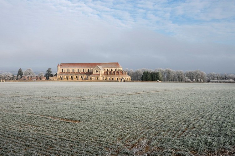 abbatiale de Pontigny en hiver - crédit Abbaye Pontigny