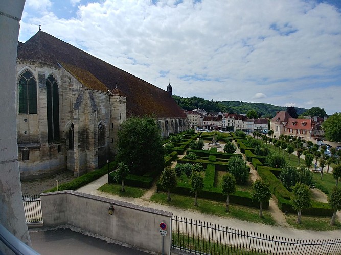 HÔTEL-DIEU DE TONNERRE