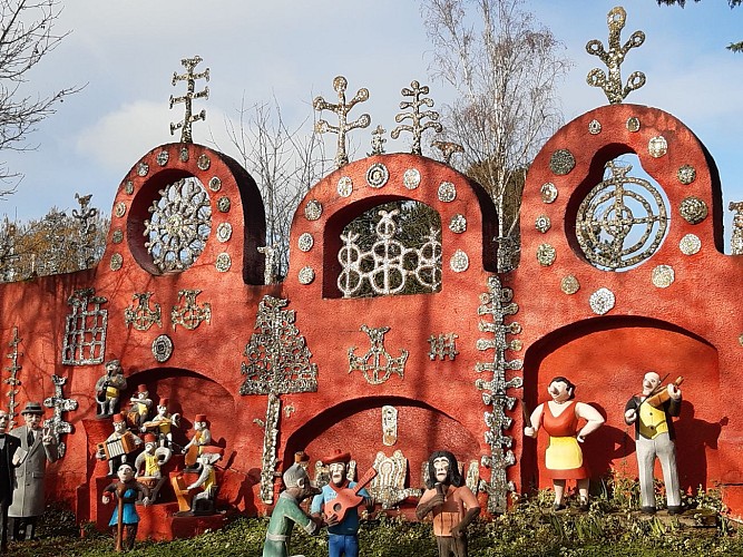 LA FABULOSERIE - MUSÉE D'ART HORS-LES-NORMES/ART BRUT