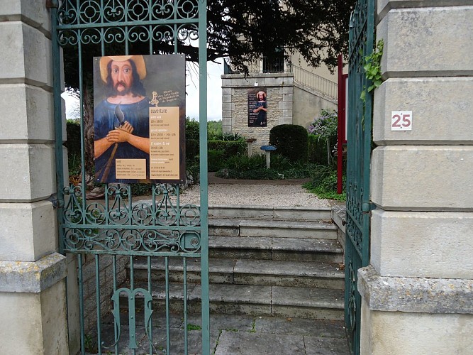 MUSÉE DES ARTS NAÏFS ET POPULAIRES