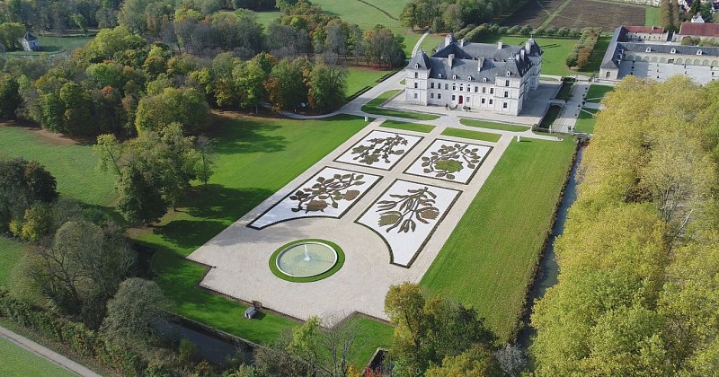 CHATEAU D'ANCY LE FRANC & Nouveau Parterre Est 2018 © Château d'Ancy le Franc