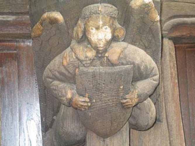 VILLAGE MÉDIÉVAL DE NOYERS-SUR-SEREIN