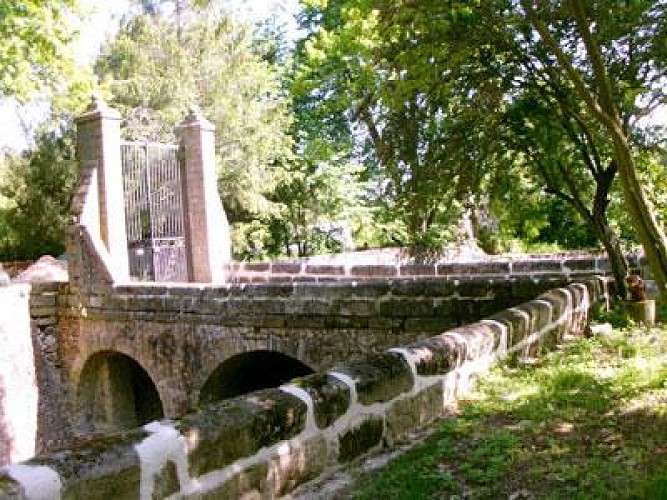 CHÂTEAU-PARC DE PLESSIS SAINT-JEAN