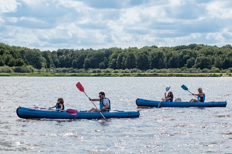 canoe en famille au Lac du Bourdon