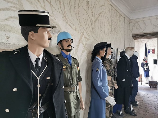 Musée Collection 200 ans de gendarmerie