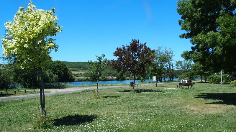 Aire de pique-nique de Saint-Denis les Sens