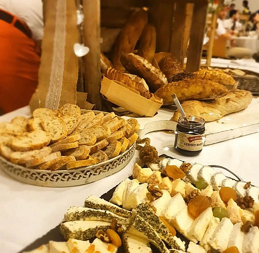 table de fromages vieux moulin traiteur