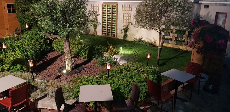 hotel-restaurant-cheval-blanc-charny-oree-de-puisaye (1)