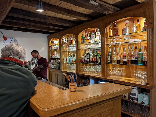 La Vieille Tour - bar, Noyers sur Serein