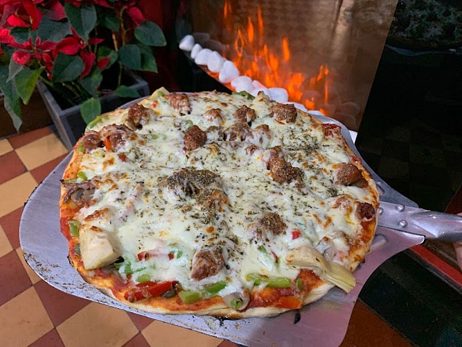 Restaurant le p'tit bistro à Saint-Sauveur-en-Puisaye dans l'Yonne (5)