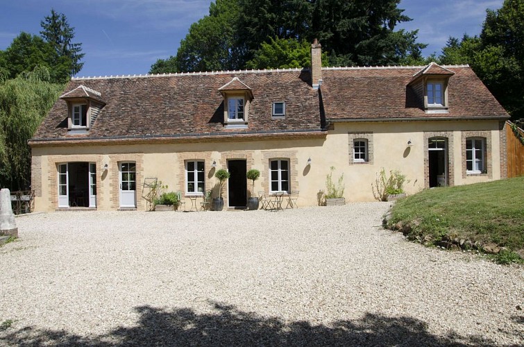 Chambres d'hôtes et restaurant le Moulin de Corneil à Mezilles (17)