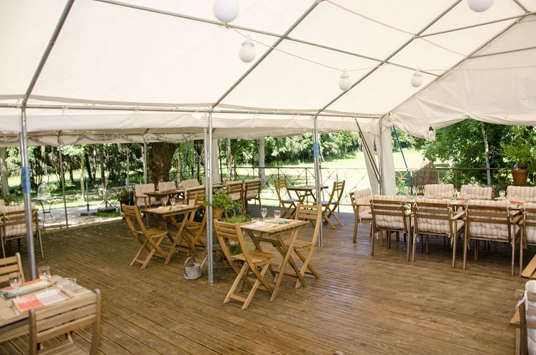 Chambres d'hôtes et restaurant le Moulin de Corneil à Mezilles (21)
