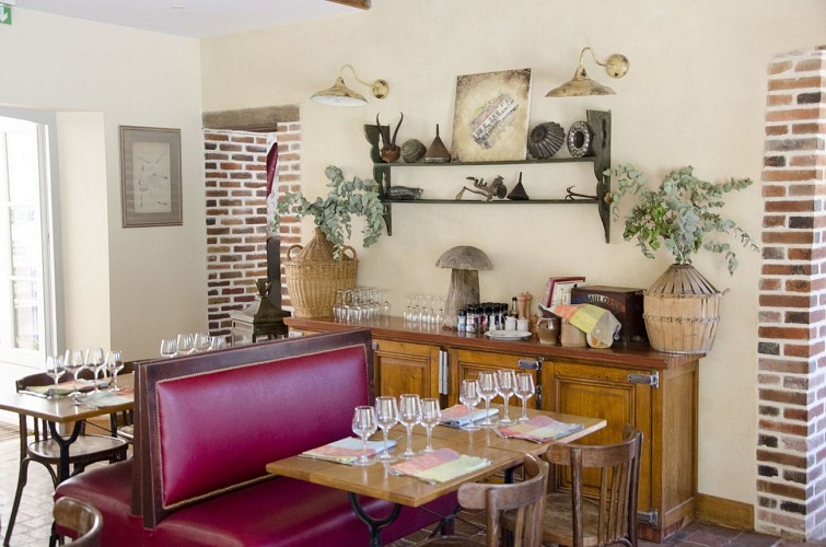 Chambres d'hôtes et restaurant le Moulin de Corneil à Mezilles (19)