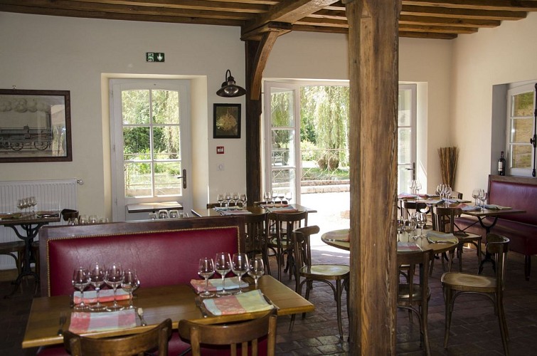 Chambres d'hôtes et restaurant le Moulin de Corneil à Mezilles (26)