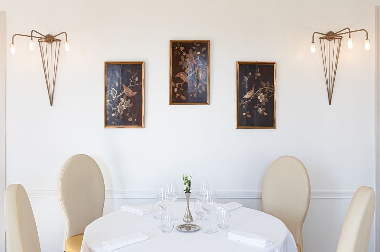 Restaurant l'ÉTERNEL hôtel de la Poste et du lion d'or Vézelay Bougorgne