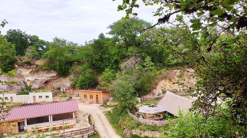 Au Hameau des Pierreux