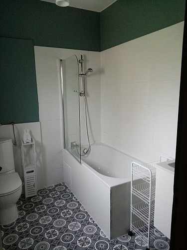 salle de bain et wc de l'étage