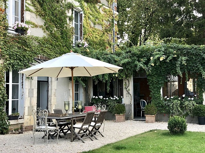 Manoir-croix-saint-louis-taingy (6)