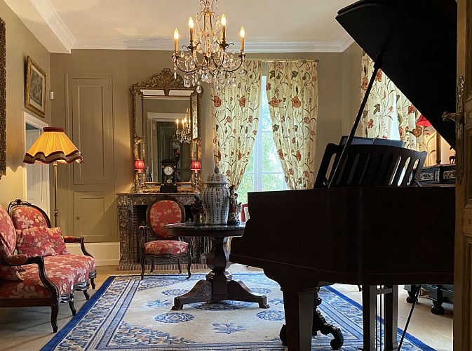 Manoir-croix-saint-louis-taingy (4)