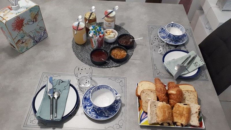 Petit-déjeuner de la chambre d'hôtes La Marinière