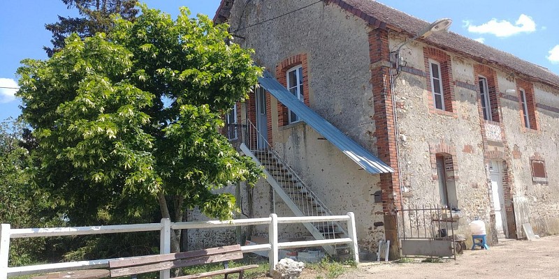 Chambres d'hôtes et hébergements insolites la grande grande 89 à saint-martin-des-champs en Puisaye (2)