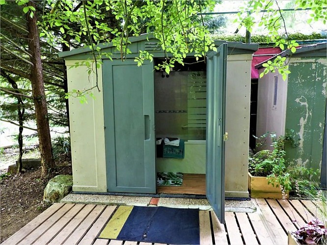 hebergement-insolite-motu-maeva-saint-prive-puisaye (1)