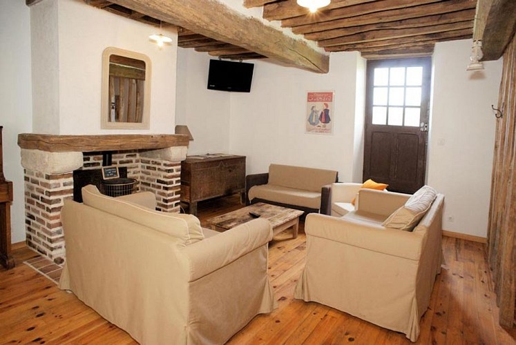 gite-ferrier-ferme-du-chateau-salon-web