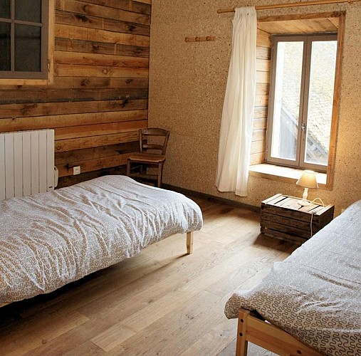 gite-familial-ferme-du-chateau-2-couchages-1-place-web