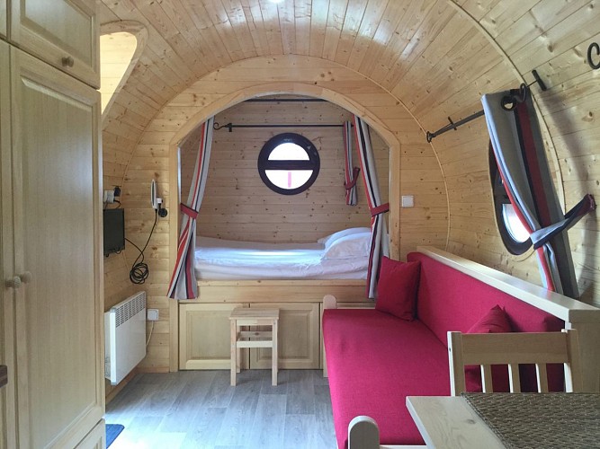 hebergement-insolite-les-grilles-saint-fargeau-puisaye-3