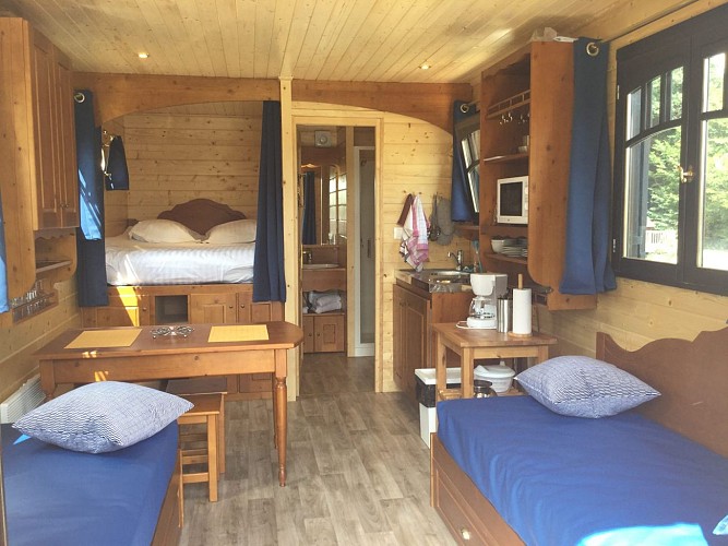 hebergement-insolite-les-grilles-saint-fargeau-puisaye-2