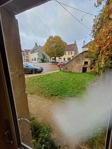 cuisine vue exterieur de l'entrée - Gîte du Saint-Laurent