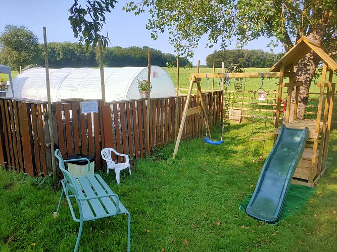 AIRE DE JEUX ENFANTS pour Site et pour FLYER