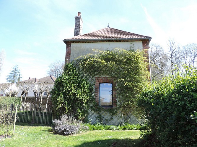 Le gîte vu du jardin