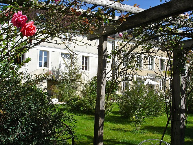 Champs Mélisey Vue Jardin