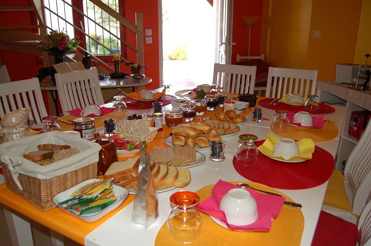 Petit-déjeuner au Lucanes