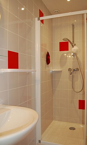 Salle d'eau les Lucanes