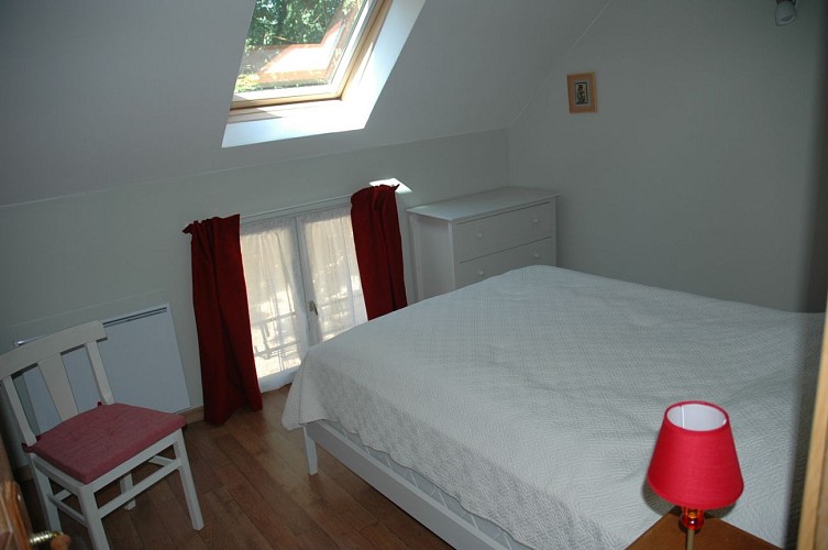 Chambre 1er étage (lit 140-200)