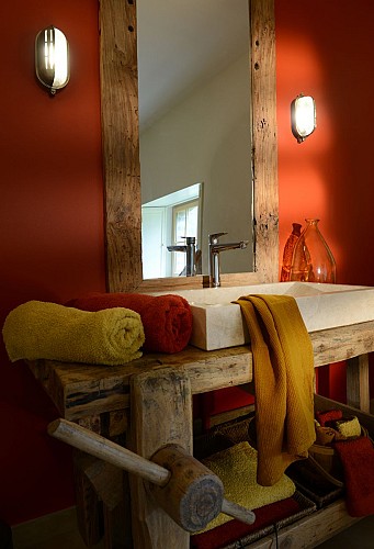 Ockra vasque travertin établi