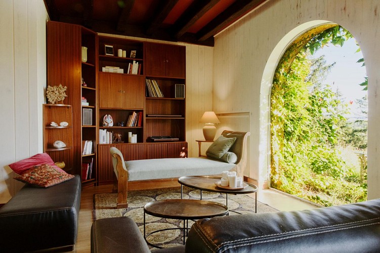 Foray_(c)GGomez_LibraryWide