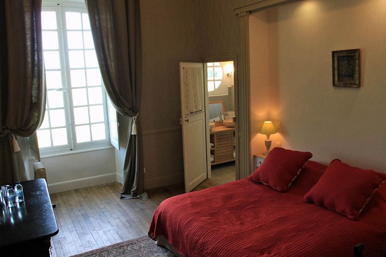 Suite Coco chanel - ch 2 - Abbaye de Reigny