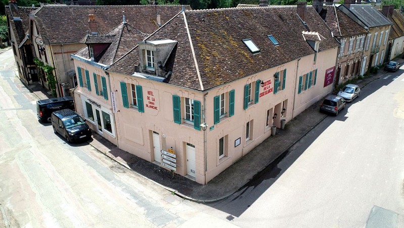 hôtel-restaurant-croix-blanche-villiers-saint-benoit (5)
