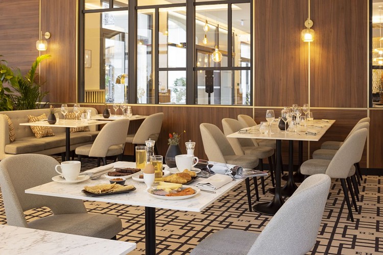 Petit-déjeuner - Hôtel Epona Sens