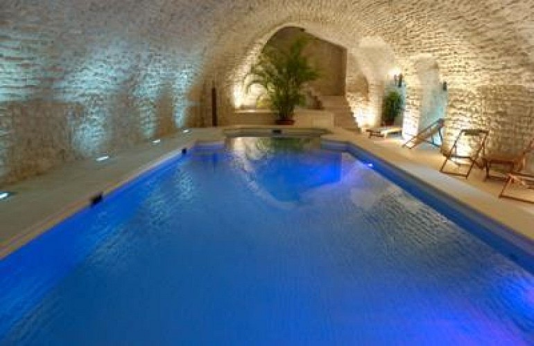 Espace piscine jacuzzi