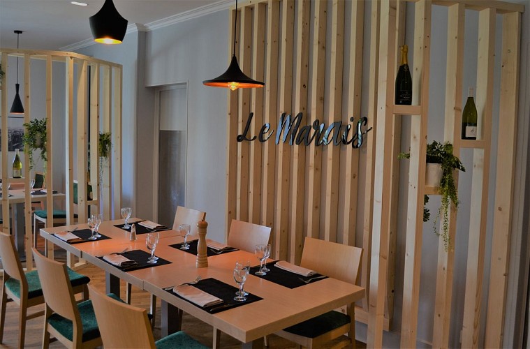 la salle de restaurant Le Marais - KYRIAD APPOIGNY