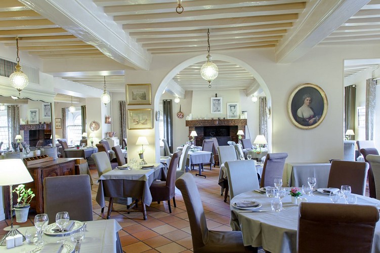 Le Relais Fleuri -salle de restaurant