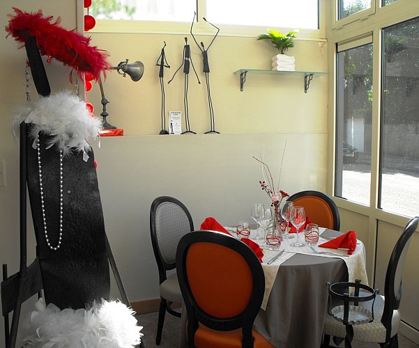 salle de restaurant sous veranda - Les Capucins - Avallon